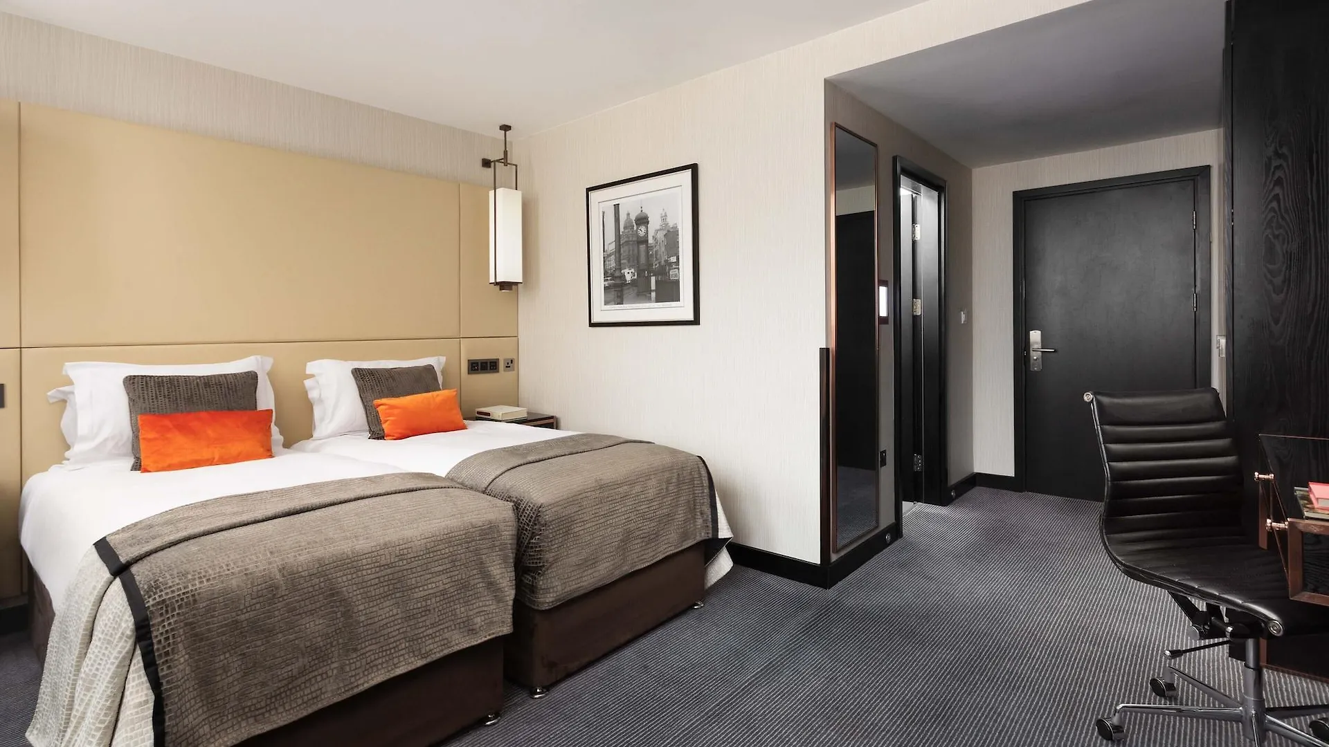 Hotel Montcalm Royal London House, London City