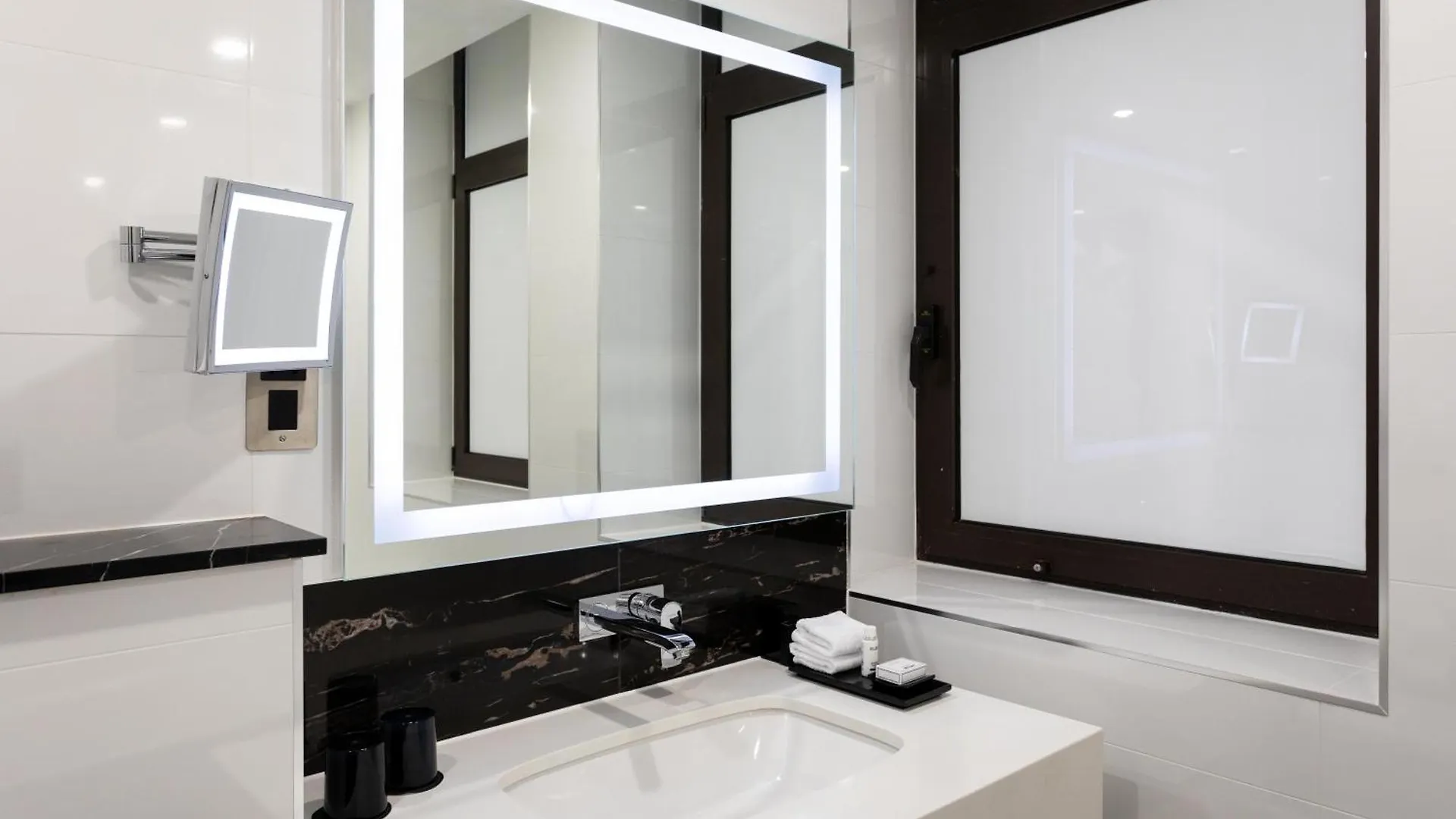 ***** Hotel Montcalm Royal London House, London City United Kingdom