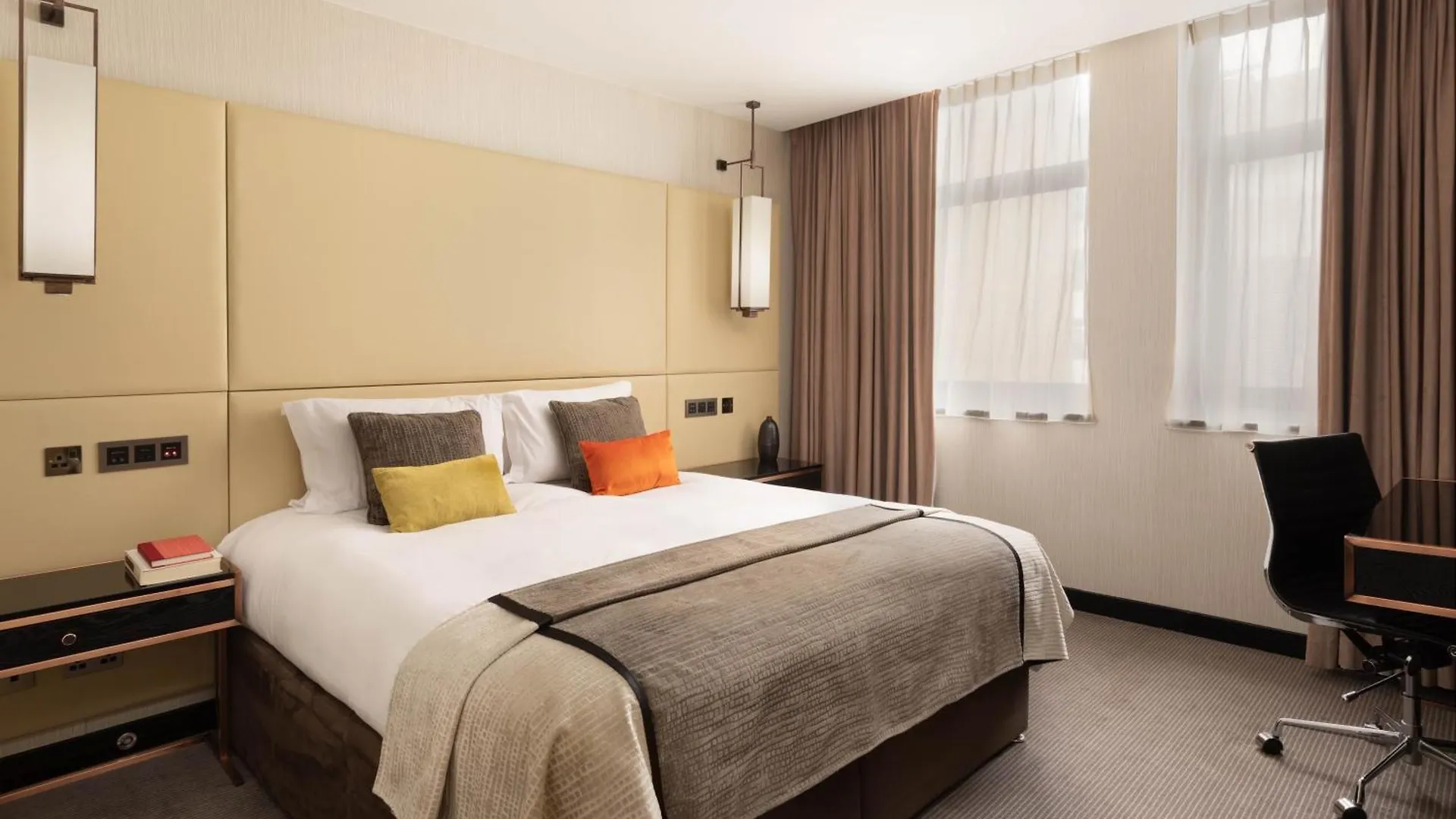 Montcalm Royal London House, London City
