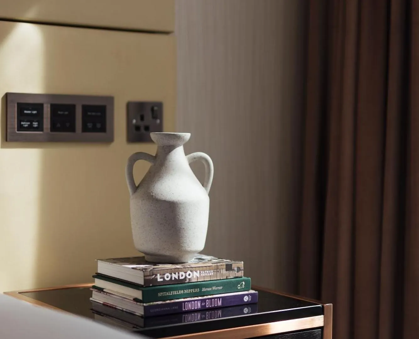 Montcalm Royal London House, London City 5*,