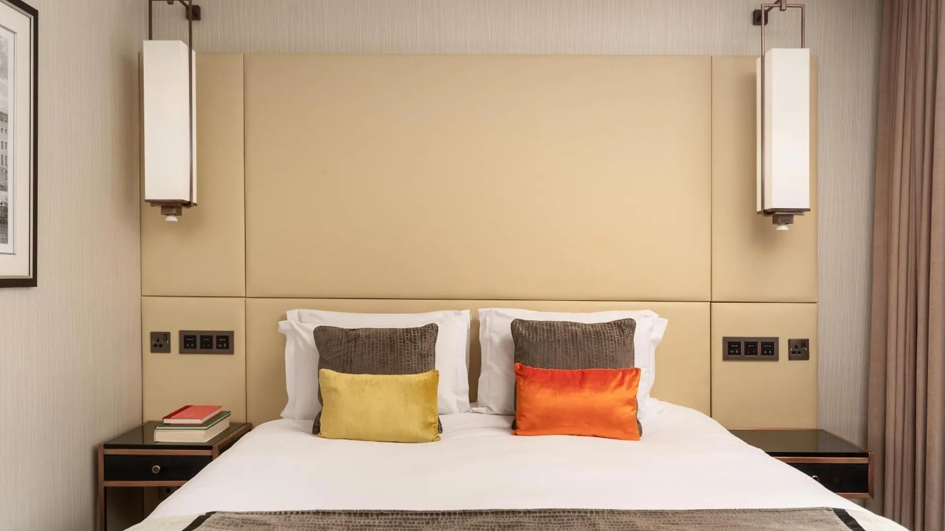 Montcalm Royal London House, London City
